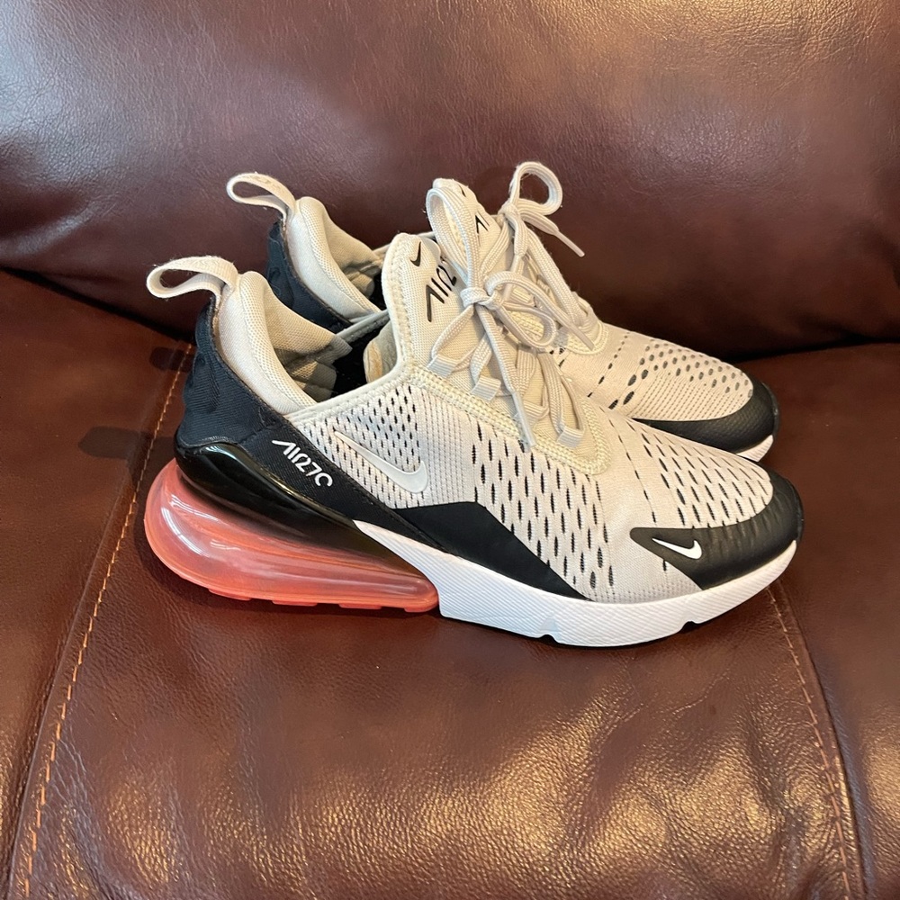 Nike Air Max 270. Size 5Y/6.5 Womens